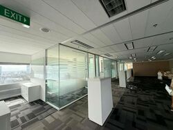 Gateway East (D7), Office #565782911
